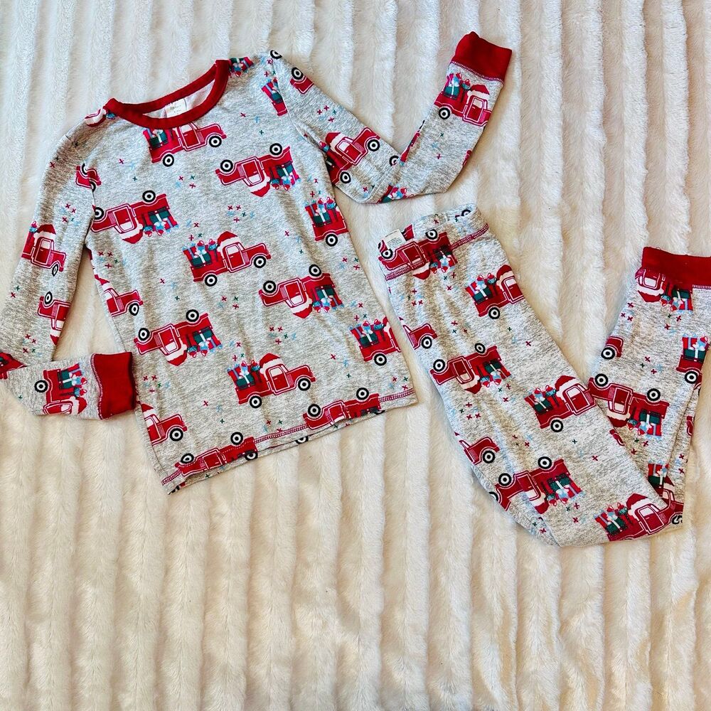 Boy’s Modern kids Christmas Truck Pajama set Size 7